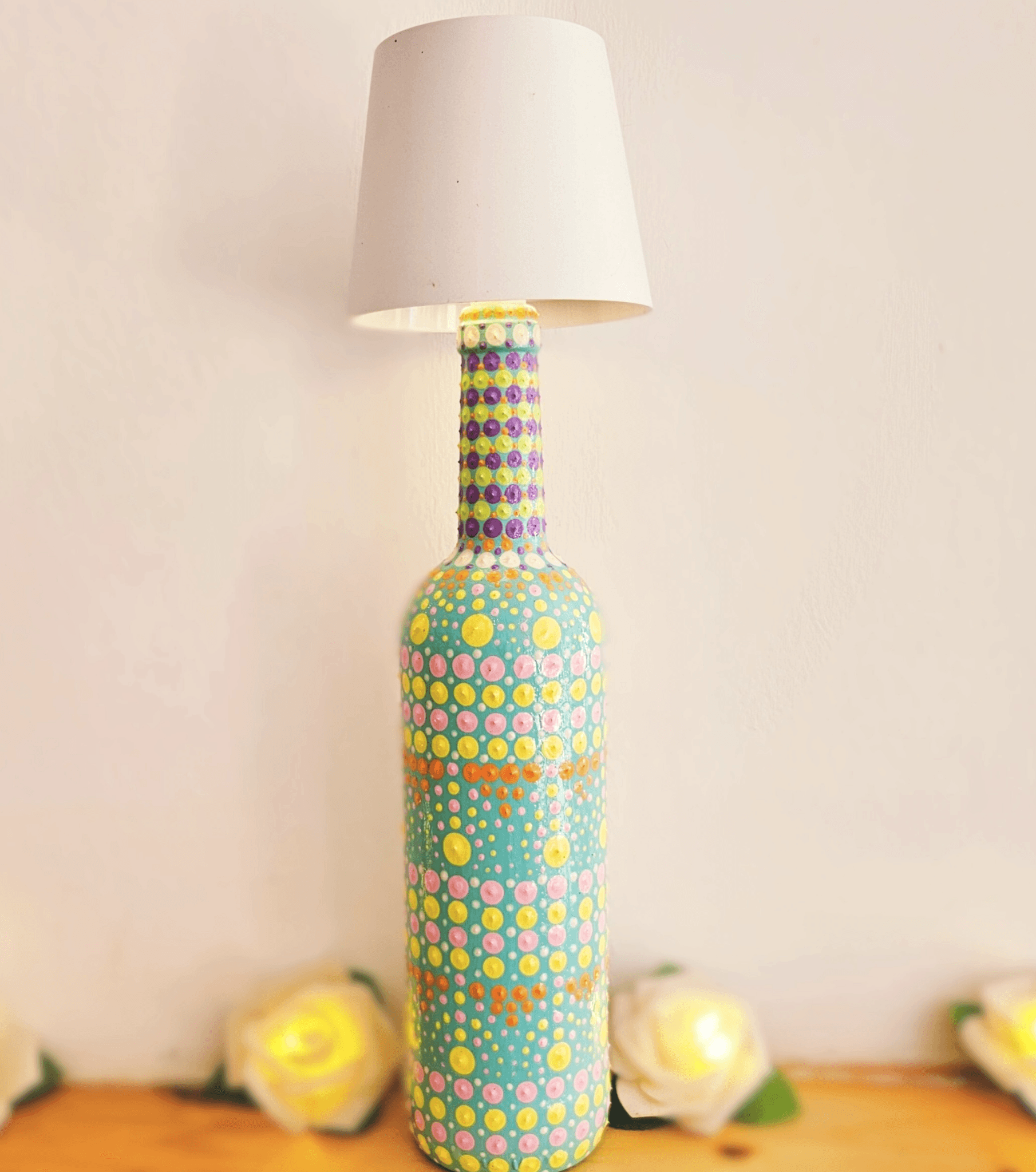 Decorative dotted bottle lamp.