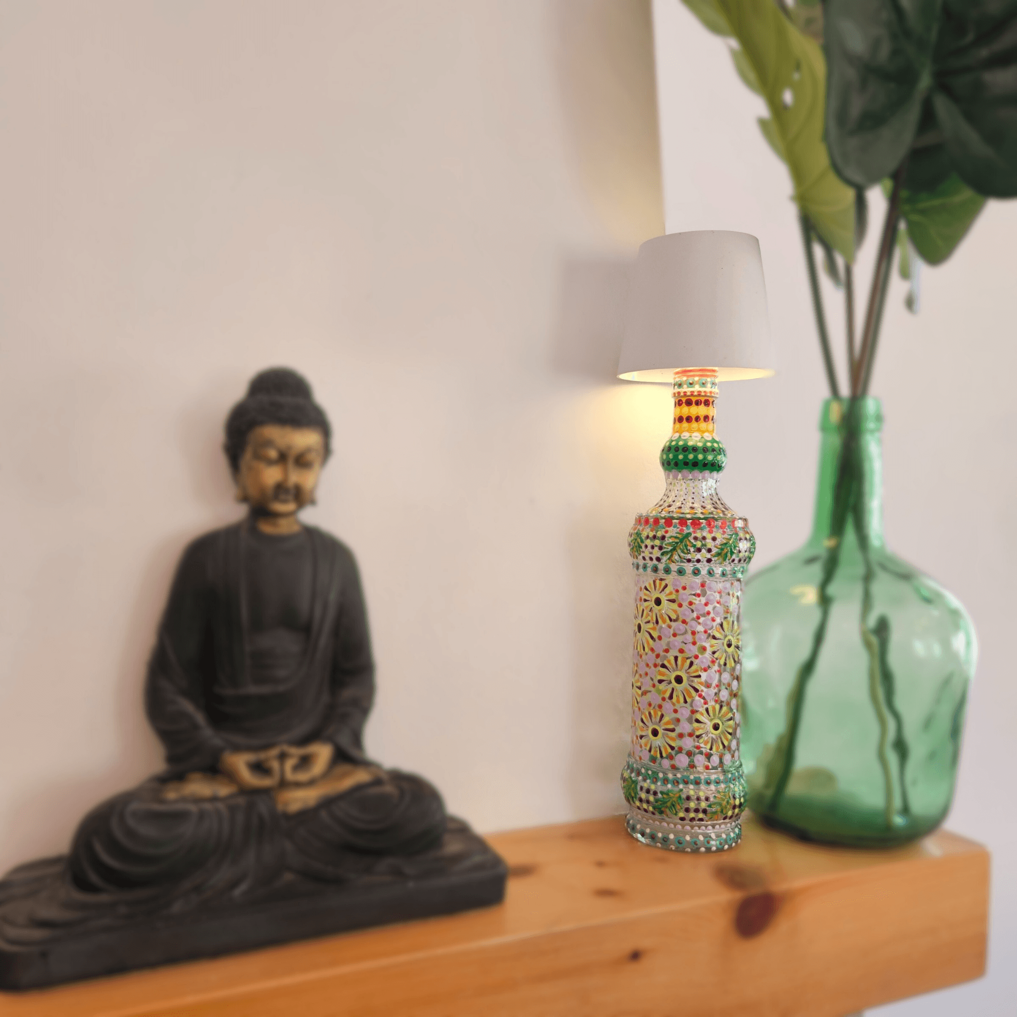 Decorative dotted bottle lamp.
