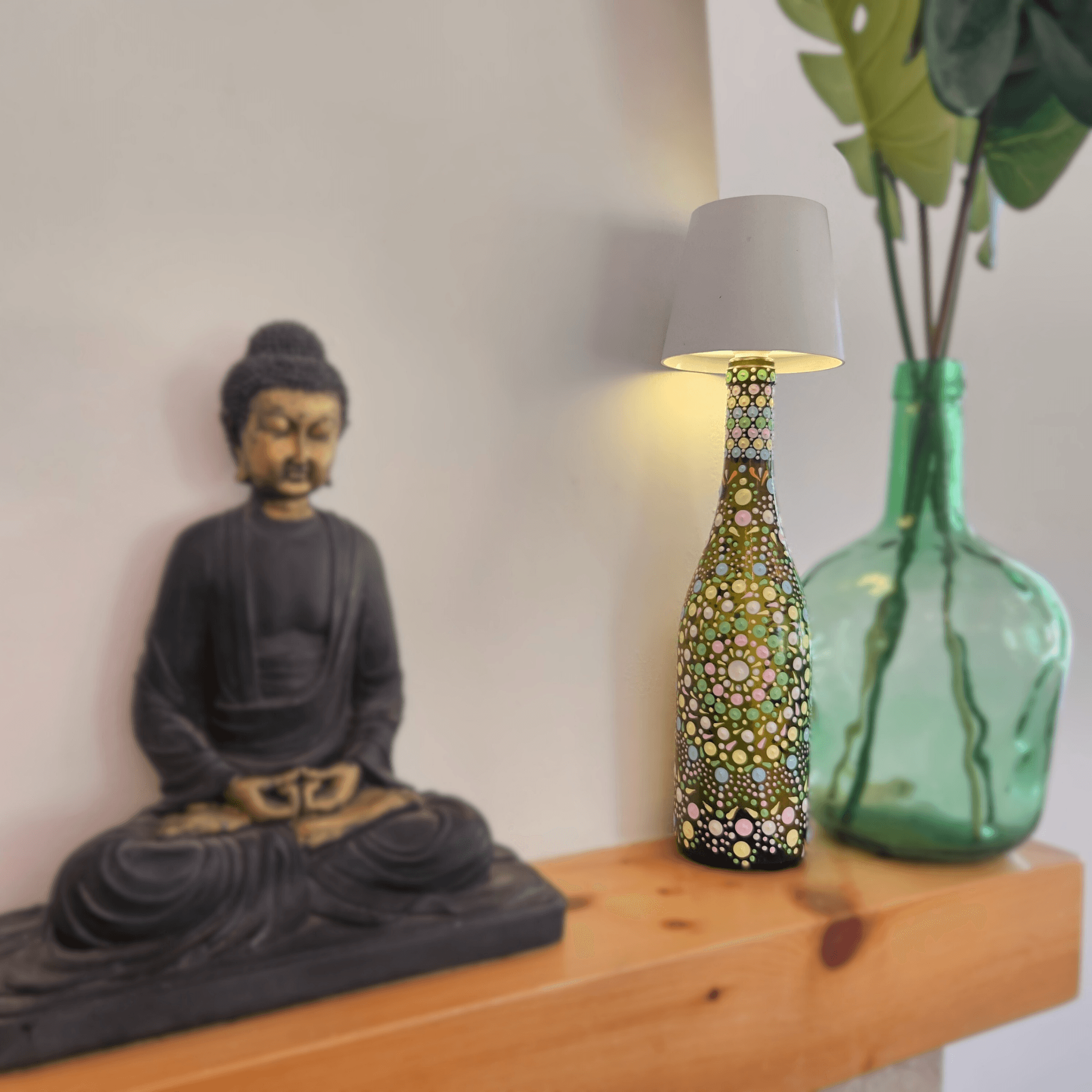 Decorative dotted bottle lamp.