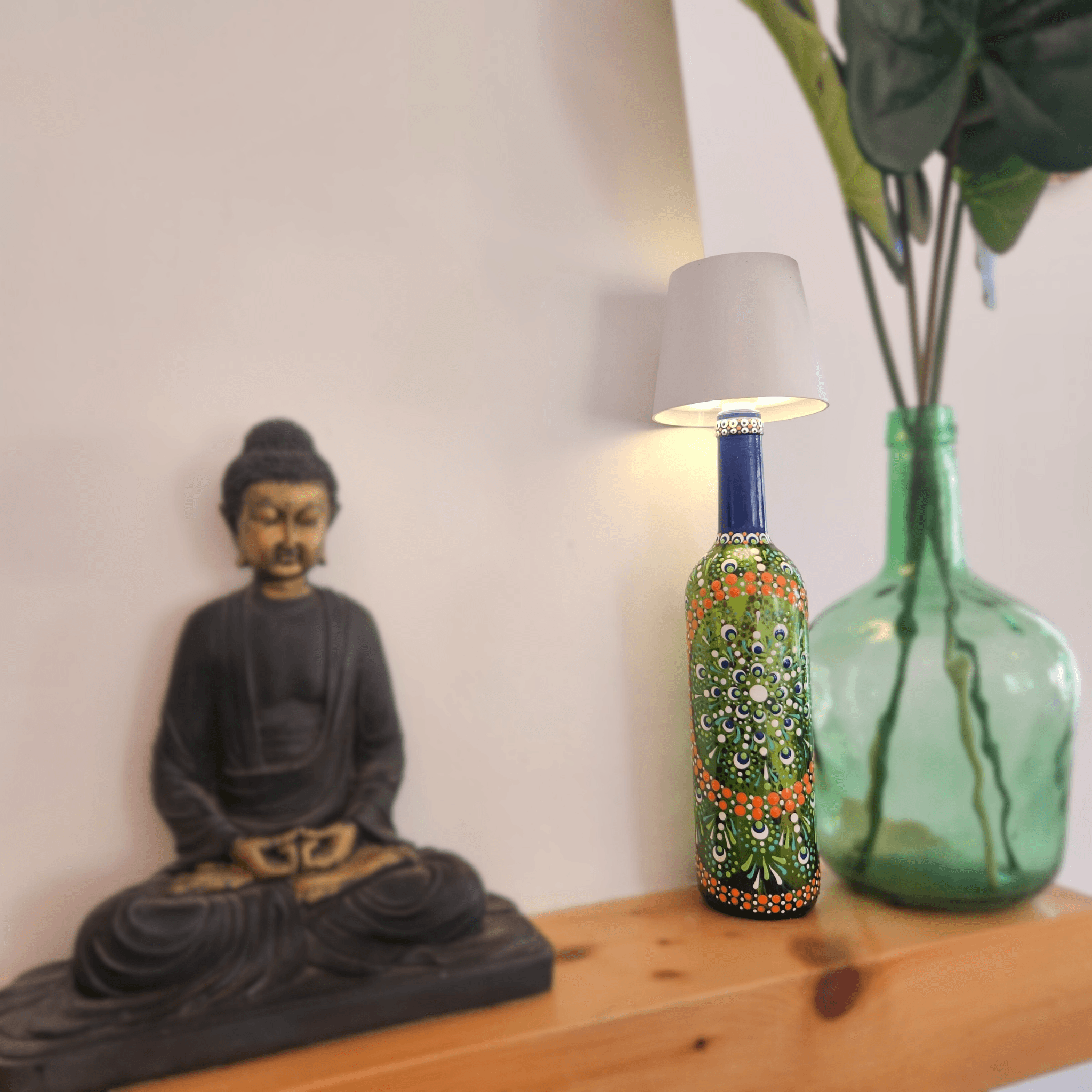 Decorative dotted bottle lamp.