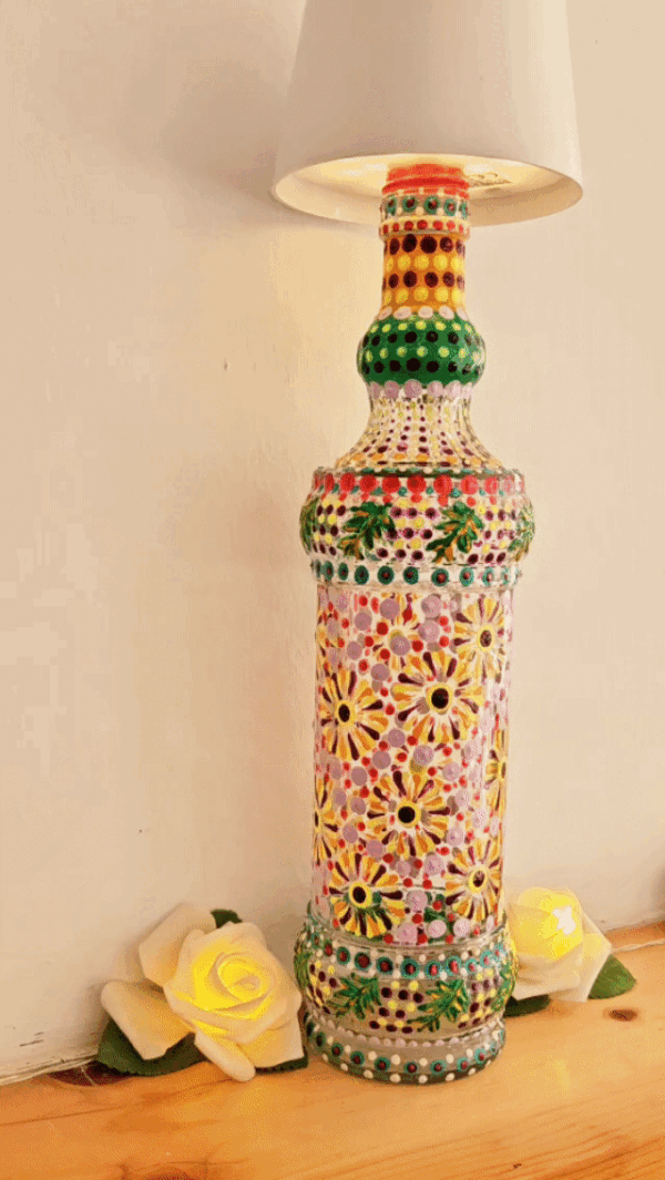 Decorative dotted bottle lamp.